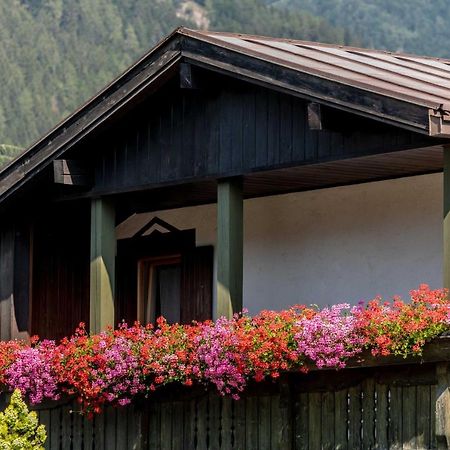 Suite Italy Pinzolo Due Giustino Extérieur photo
